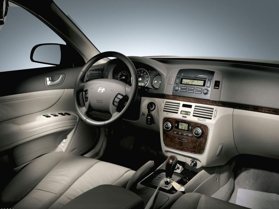  Hyundai Sonata 2005 года  (US) (фото 2 из 14)